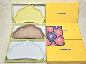 Le Creuset Set of 3 Croissant Plates Cappuccino White Lemonade Bakery Collection - Picture 1 of 6
