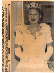 Diamantbesetztes TIARA auf PRINZESSIN MASAKO Flitterwochen TOKIO 1993 Pressefoto - Bild 1 von 2