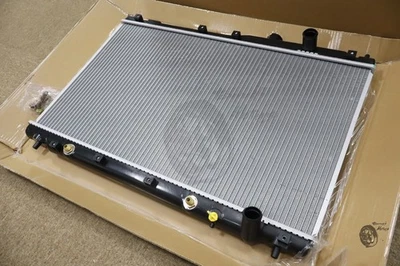 Radiador con tapa AT Stepwagon RF1 RF2 19010-P3G-901 19010-P3G-902 Foto 1 de 4