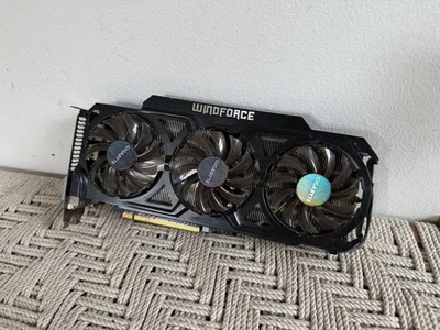 🍊Gigabyte WindForce GTX 770 OC 2GB GDDR5 PCIe Graphics Card P/N:GV-N770OC-2GD - Image 1 of 4