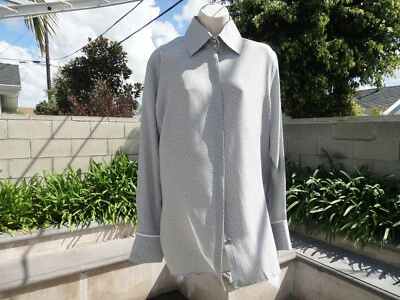 BLUSA DE SEDA CON PUNTO LARGO BORDADA Fendi, exclusiva de Nordstrom talla 6 precio de venta sugerido por el fabricante $1290 Foto 1 de 4