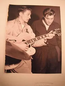 Libro de fotos de mesa de café Scotty Moore guitarrista 12x9 Elvis - Imagen 1 de 2