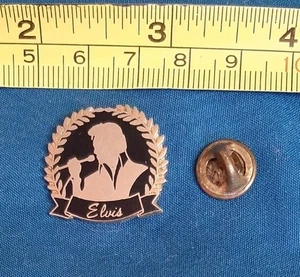 Elvis Presley Pinnacle Designs Anstecknadel schwarz goldfarben Silhouette Kranz - Bild 1 von 4