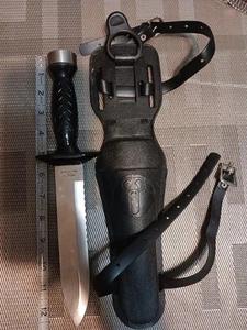 Vintage Aqua Lung US Diver Knife With Sheath Nice! - Picture 1 of 6
