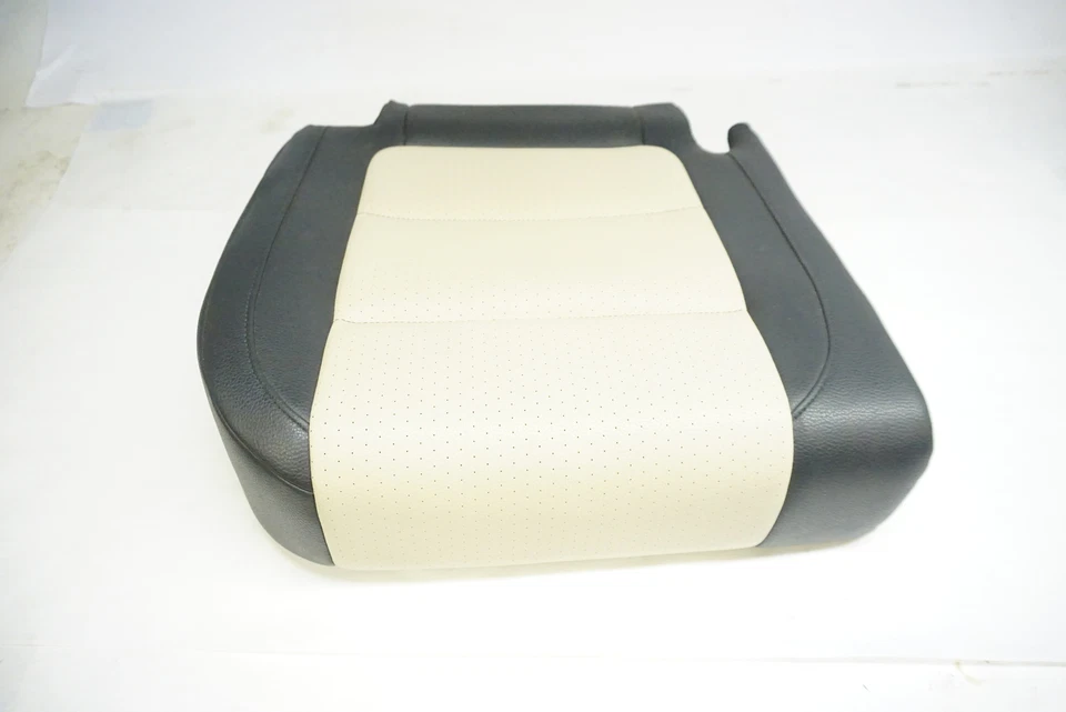 Almofada de banco traseiro Volkswagen Tiguan 2017 5N0885406AQ - Imagem 1 de 3