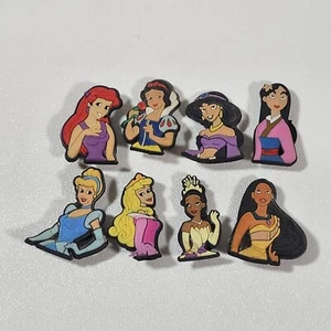 Lot of 8 Crocs Jibbitz DISNEY PRINCESSES Charms Snow White Cinderella Ariel - Picture 1 of 11