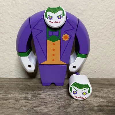 Figura de madeira pintada The Joker caixa de saque exclusiva DC Comics caixa de saque solta - Imagem 1 de 4