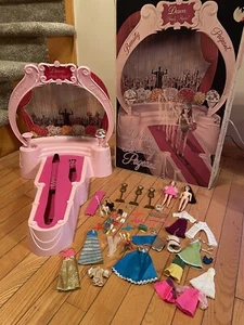Vintage 1971 Topper Doll Dawn Beauty Pageant in Box With 2 Dolls & Accessories - Picture 1 of 17