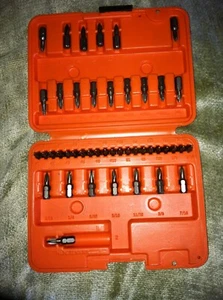 44 NUEVAS brocas de destornillador aleatorias Phillips en negro y estuche de cubierta - Imagen 1 de 9