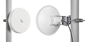 MikroTik nRAYG-60adpair | Kit point à point, 60 GHz, 2 Go, résistant aux intempéries, 1,5 km - Photo 1/5