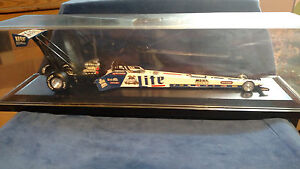 NHRA 1/24 Larry Dixon Miller Lite 1998 Dragster With Display Case by Action