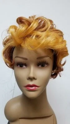 Peluca sintética Pazazz de Soultress CELENA-1  Foto 1 de 4