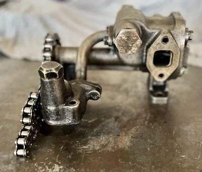 Detroit Diesel 6-71 oil pump 5153156 with pump cover 5153300 - Image 1 of 4