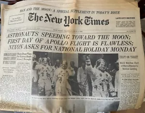 ORIGINAL NEW YORK TIMES 7/17/1969 NEWSPAPER ASTRONAUTS SPEEDING TOWARD THE MOON - Picture 1 of 3