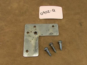 Victor Victrola Phonograph Motor Deck Corner Bracket # 0902-Q - Picture 1 of 5