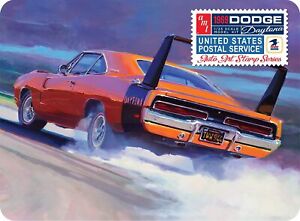 AMT 1969 Dodge Charger Daytona (USPS Stamp Series Collector Tin) 1:2 (US IMPORT)