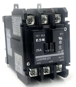 Contactor Eaton C25DRE325B-GL 3 polos 25A/40A 575 VAC, bobina 208-240 V, carril DIN - Imagen 1 de 5