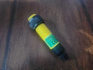 Banner Photoelectric Sensor, S18SP6FF50Q, 10-30VDC - Picture 1 of 8