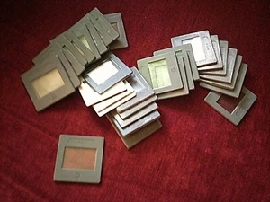 100 CACHES RIGIDES POUR DIAPOSITIVES - 3 LOTS DISPONIBLES - Photo 1/2