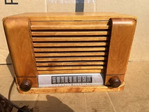Beautiful Vintage 1948 General Electric Tube Radio Model #YRB-83-1 Working Cond. - Picture 1 of 10