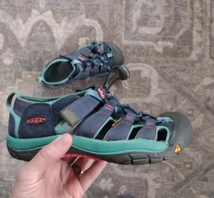 Keen Newport H2 Closed Toe Sandals Size Youth 4 EU 36 Women's 6 Blue Pink - Picture 1 of 9