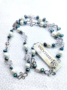 Echte PFAU n WEISSE PERLEN - STERLINGSILBER GLIEDER - Handarbeit Halskette Neu mit Etikett - Bild 1 von 4