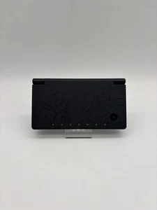 Nintendo DSi Pokémon Reshiram Zekrom Edition - Schwarz - Handheld Konsole - Bild 1 von 8