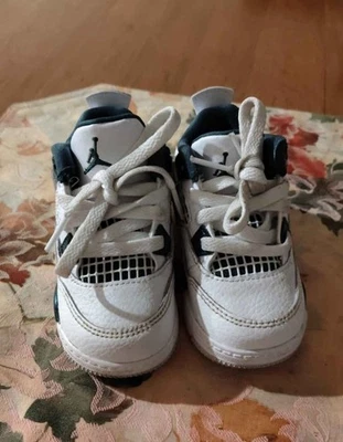 Air Jordan Retro 4 Talla 4 C Niño Bq7670111 Foto 1 de 3