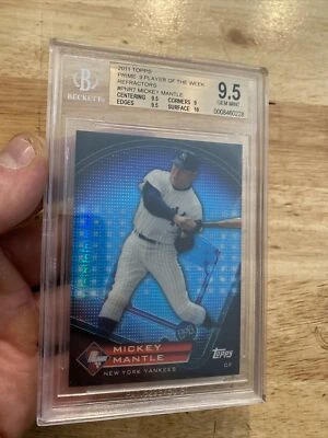 Mickey Mantle BGS 9.5 GEM MINT REFRACTOR Topps New York NYC Baseball Card 2011 - Image 1 of 4