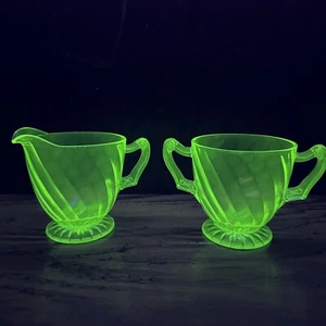 Uranium Glass Vintage Cream And Sugar Dish No Chips No Cracks - Picture 1 of 6