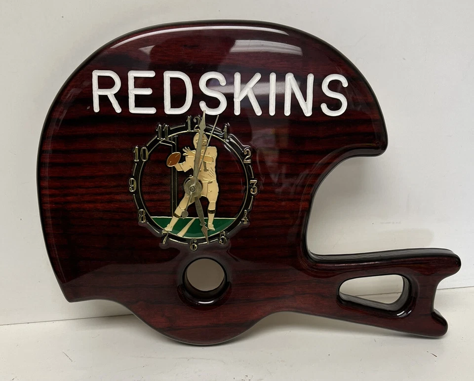 Reloj de pared de madera de fútbol americano vintage hecho a mano de los Washington Redskins hombre cueva Foto 1 de 4