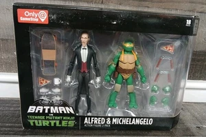 DC Collectibles Batman vs Teenage Mutant Ninja Turtles Alfred & Michelangelo  - Bild 1 von 6