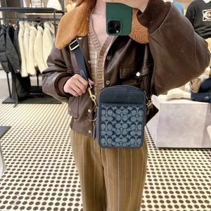 Coach CG996 Sullivan Crossbody In Signature Chambray IN Denim - Picture 1 of 10