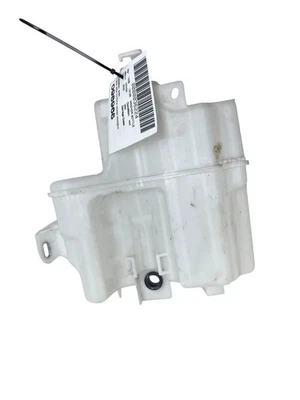 2021 2022 2023 2024 TOYOTA VENZA WINDSHIELD WIPER WASHER FLUID RESERVOIR BOTTLE Foto 1 de 4