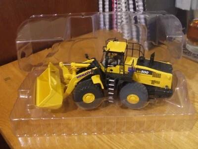 First Gear 50-3262 Komatsu WA500 Wheeled Loader, 1:50, BNIB - Image 1 of 4