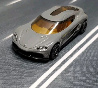 Коллекционная литая модель Hot Wheels Mattel 2021 Koenigsegg Gemera масштаб 1:64 - Изображение 1 из 4