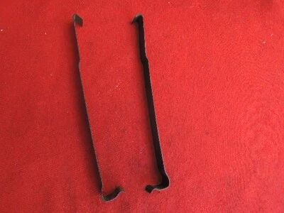 PAR de Clipes de Mola Usados Original IPRA HEATER BOX Alfa Romeo GIULIETTA / Giulia - Imagem 1 de 4