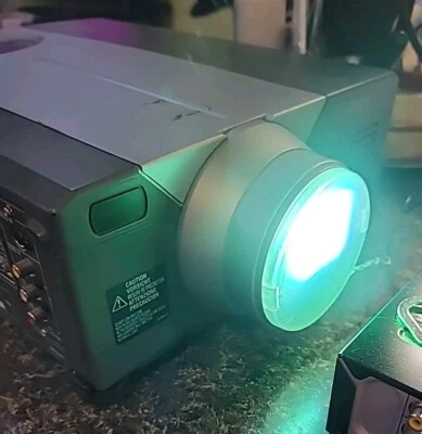 Hitachi CP-S860 3LCD Projector 4:3 SVGA Tested  - Image 1 of 4