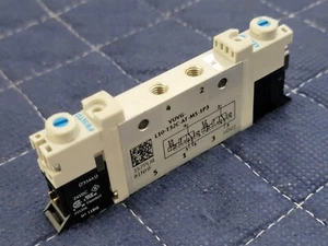 FESTO SOLENOID VALVE VUVG-L10-T32C-AT-M5-1P3 Pretty little thing! *NEW* - Picture 1 of 6