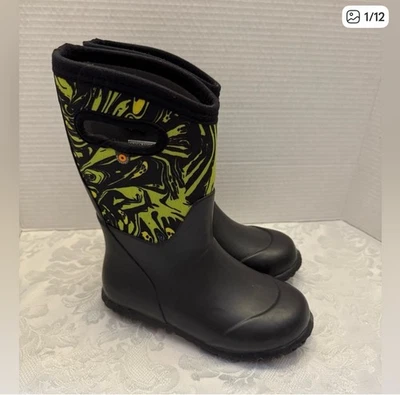 Bogs Youth Size 1 Spooky Black Skulls Rain Boots Insulated Waterproof - Image 1 of 4