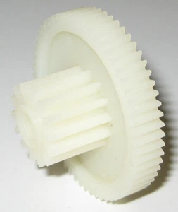 Dual Spur White Plastic Gear - 37mm / 59T - 15.8mm / 14T - 5.2mm ID - 37 x 19mm - Picture 1 of 6