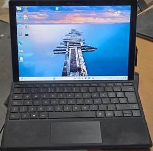 Microsoft Surface Pro 4 1724 i7-6650U 8GB 256GB SSD Win 10 Pro dot na ekranie - Zdjęcie 1 z 14