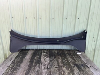 Cubierta limpiaparabrisas Volkswagen Passat 2012-2015 OEM. Foto 1 de 4