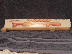 Cuchillo para pan con arco de violín original Montana Mountain Woods de colección - Imagen 1 de 1