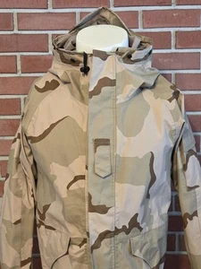 US Army Parka Jacket Military Desert Medium Camo Cold Weather Barrier 44188D EUC - Picture 1 of 9