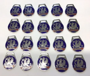 Llaveros vintage Vauxhall insignias X 20 llaveros esmaltados vítreos Melsom años 70 - Imagen 1 de 1