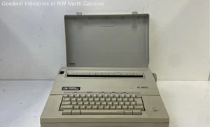 Vintage Smith Corona XL-1500 Schreibmaschine schaltet ein - Bild 1 von 6
