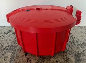 NEW!!! COOK'S ESSENTIALS MICROWAVE PRESSURE COOKER RED 4.0 QUART With Manuals - Picture 1 of 5