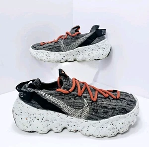 Nike Herren Space Hippie 04 Größe 8,5 CZ6398-002 grau orange weiß Sportschuhe - Bild 1 von 17
