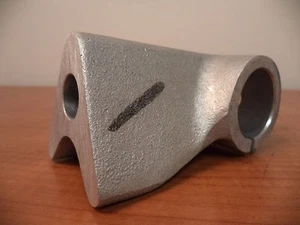 3892789 CUMMINS ROCKER LEVER SUPPORT - Picture 1 of 8